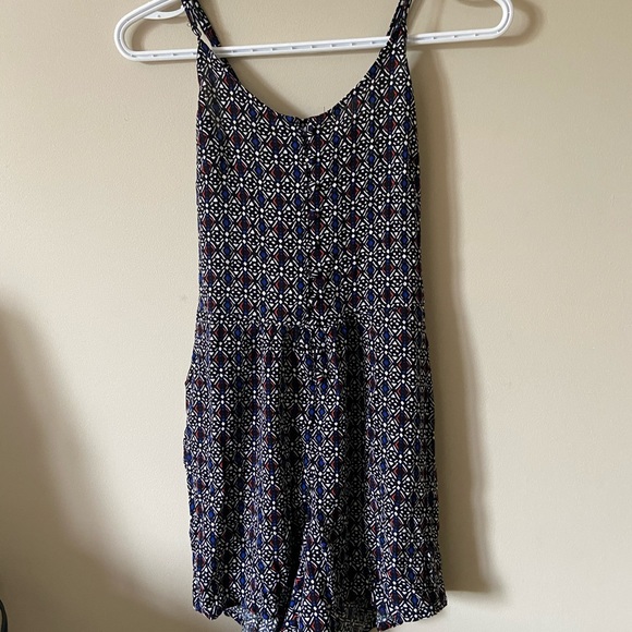 Patterned Romper - Picture 1 of 2